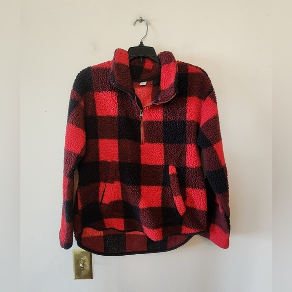 Gap plaid red and black fleece pullover size small - Picture 1 of 3